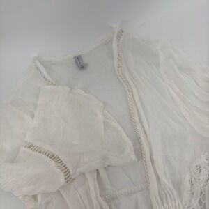 Raviya White Crochet Lace Tie Front Kimono Cover Up Size Medium